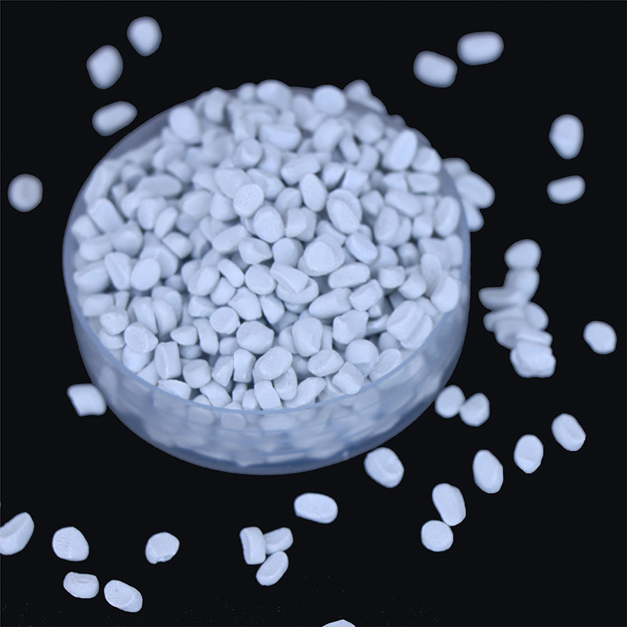 desiccant masterbatch